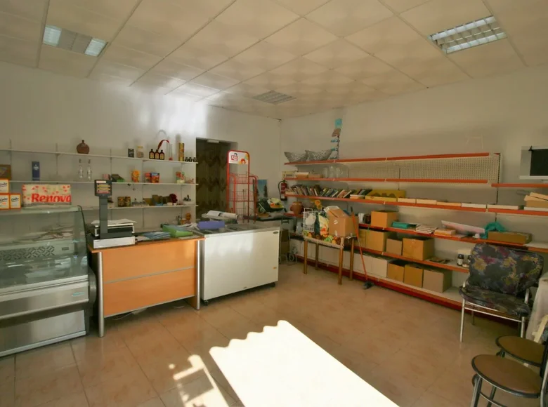 Commercial property 38 m² in Alicante, Spain