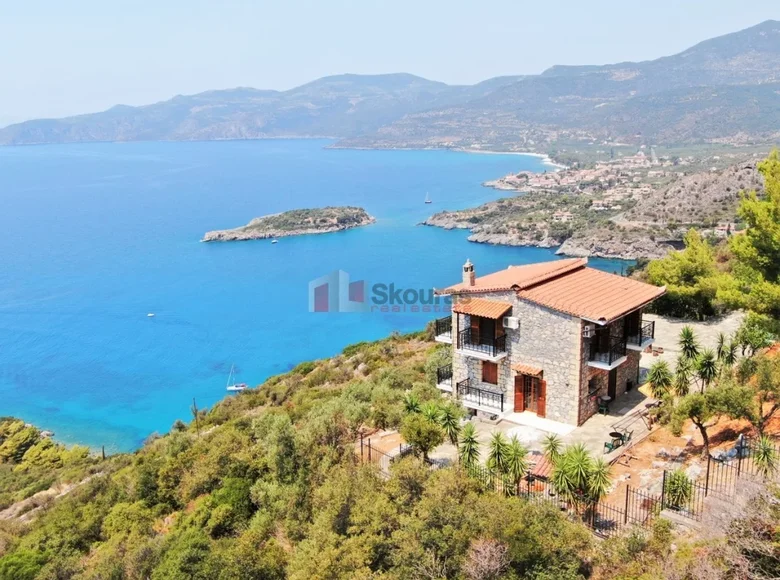 4 bedroom house 140 m² Kardamyli, Greece