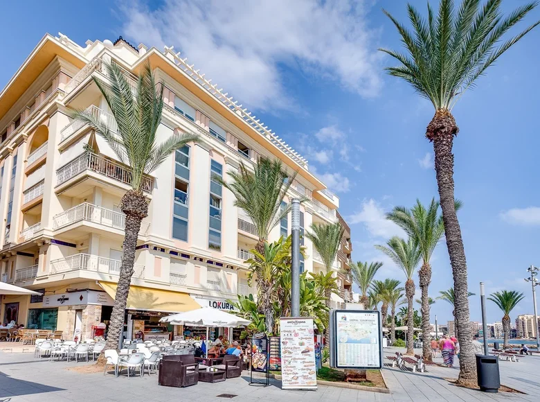 Квартира 2 спальни 66 м² Ижевск, Россия