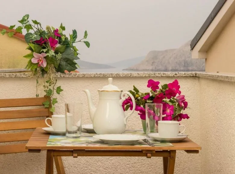 Hotel 208 m² in Omisalj, Croatia