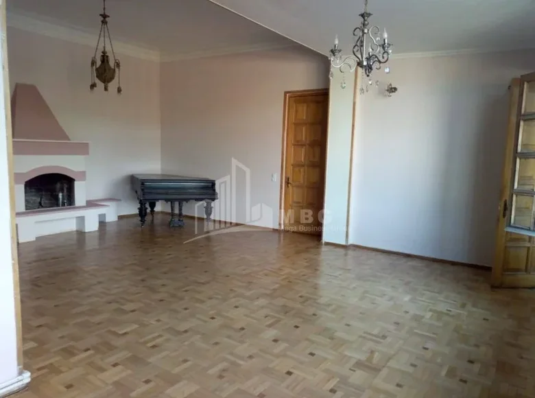 Nieruchomości komercyjne 220 m² Tbilisi, Gruzja