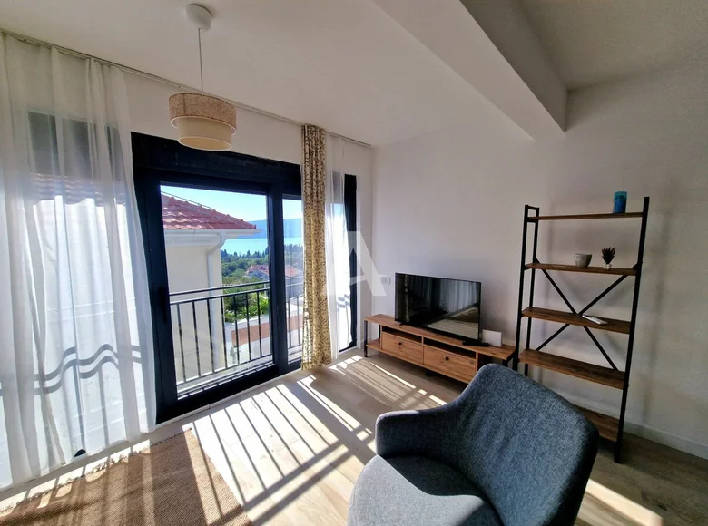 Appartement 2 chambres 101 m² Tivat, Monténégro