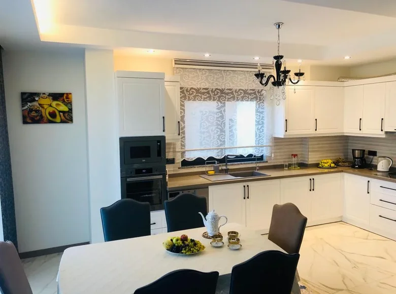 Villa de 4 habitaciones 220 m² Kargicak, Turquía