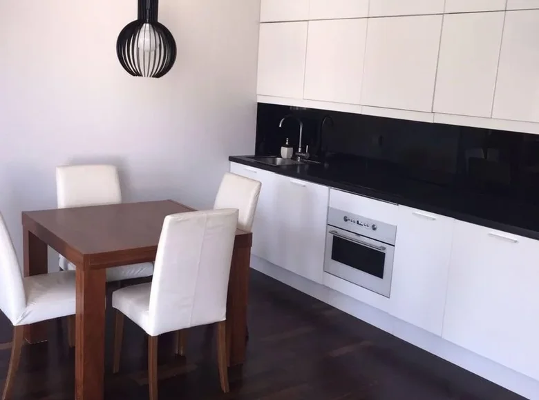 Apartamento 1 habitación 38 m² en Varsovia, Polonia