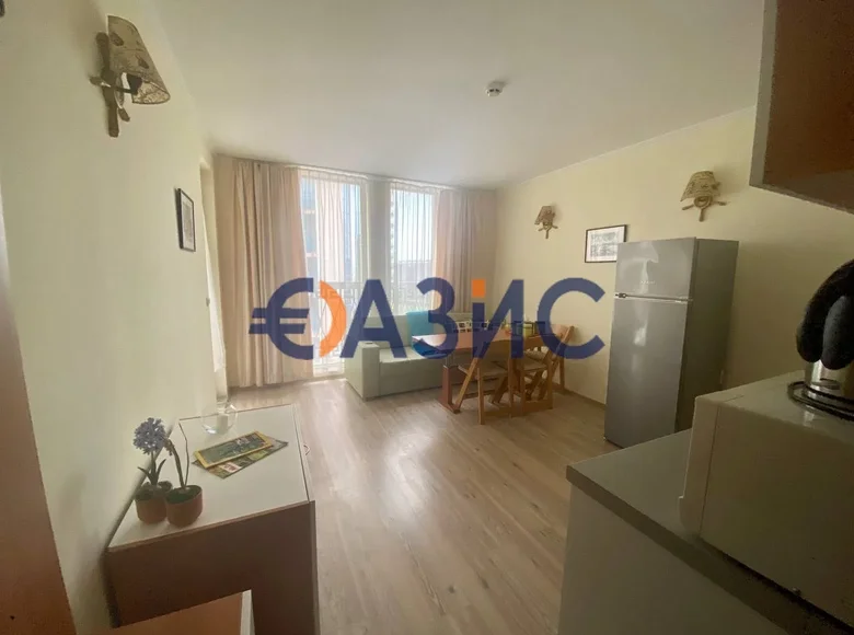 Квартира 2 спальни 52 м² Несебр, Болгария