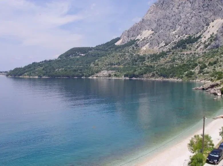 Отель 680 м² Подгора, Хорватия