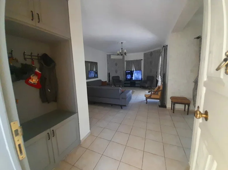 Dom 4 pokoi 900 m² Lapithos, Cypr Północny