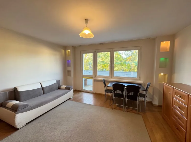 Mieszkanie 2 pokoi 45 m² w Łódź, Polska