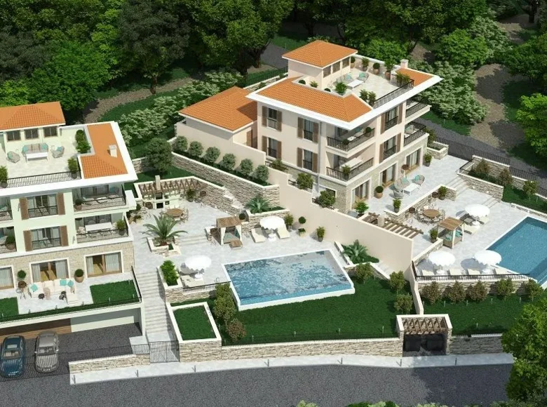 Investment 600 m² in Rijeka Rezevici, Montenegro
