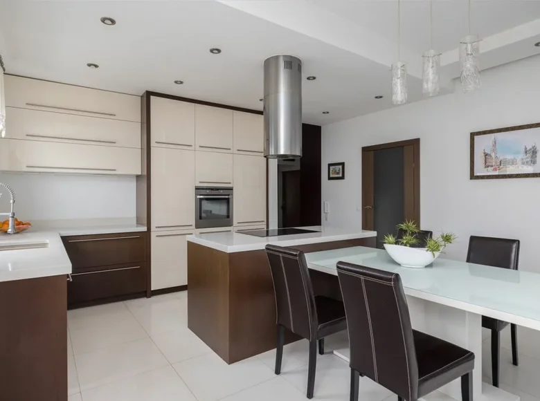 3 room apartment 82 m² Warsaw, Poland