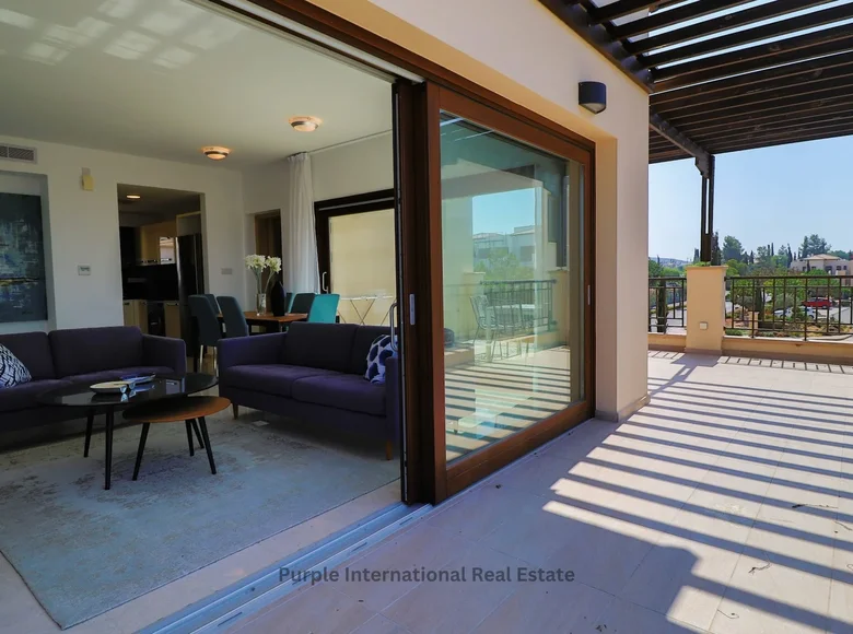 Mieszkanie 2 pokoi 140 m² Kouklia, Cypr