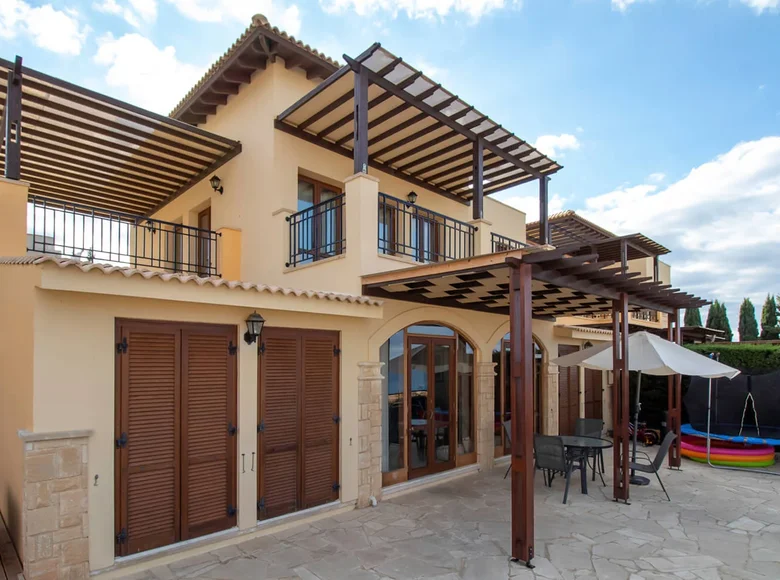 Квартира 3 спальни 130 м² Камарес, Кипр