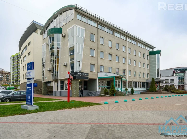 Propiedad comercial 238 m² en Minsk, Belarús