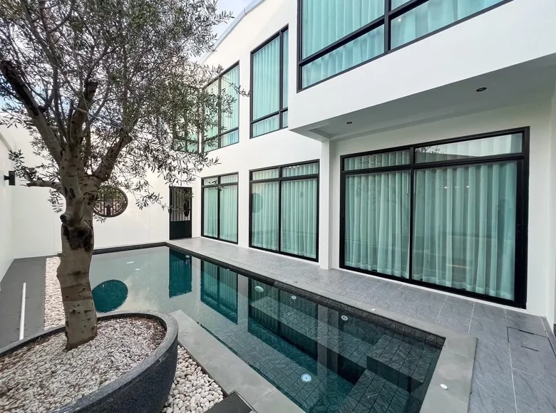 Villa de tres dormitorios 168 m² Wichit, Tailandia