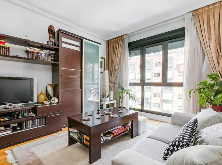 Квартира 3 спальни 100 м² Мадрид, Испания