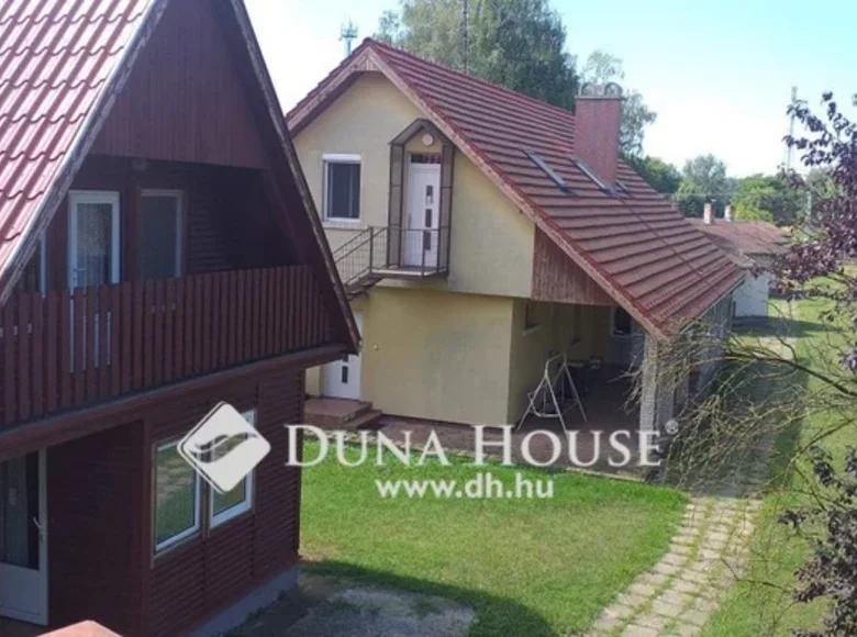 House 6 bathrooms 3 873 m² in Arpadtelep, All countries