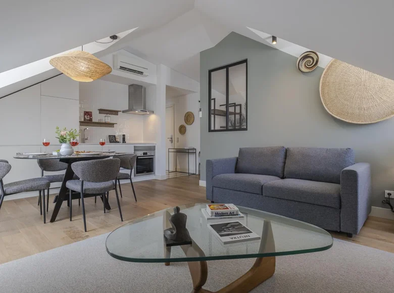 Apartment 124 m² Lisbon, Portugal