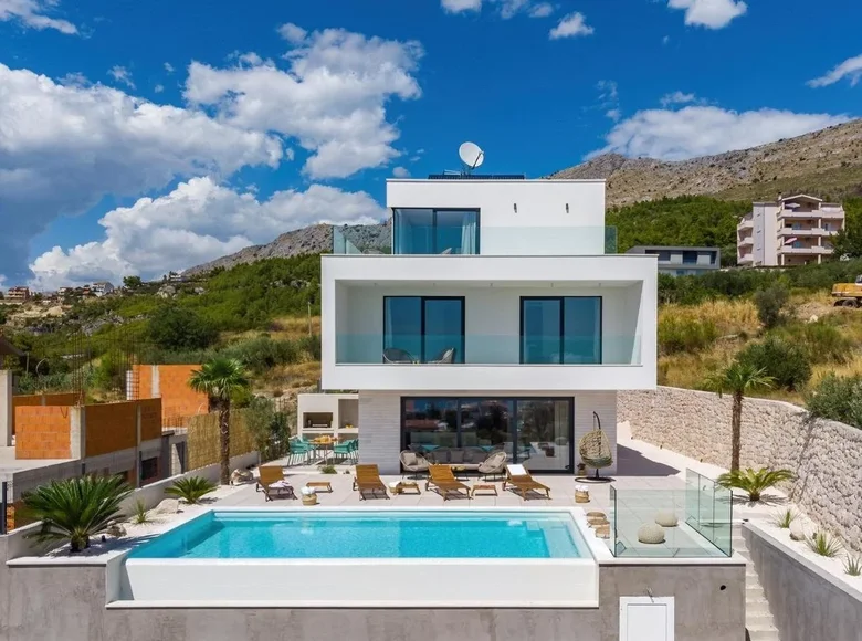 Villa 950 m² Grad Split, Croatia