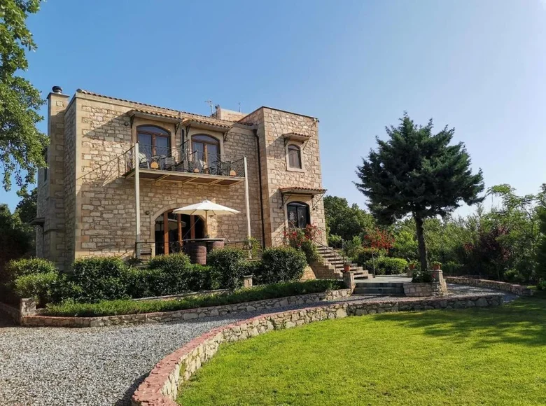 Villa de tres dormitorios 240 m² Kastellos, Grecia