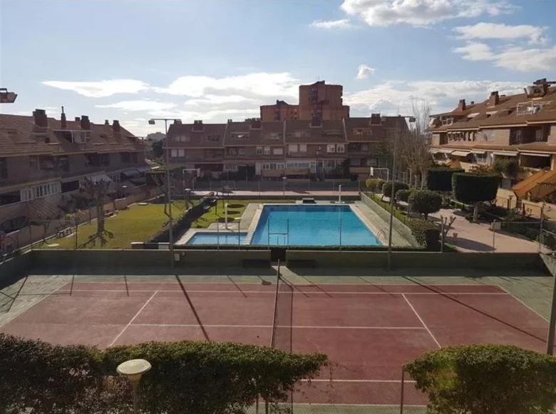 Szeregowiec 5 pokojów 295 m² Alicante, Hiszpania