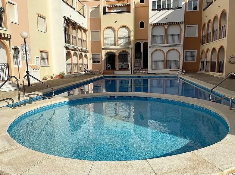 2 bedroom bungalow 65 m² Torrevieja, Spain