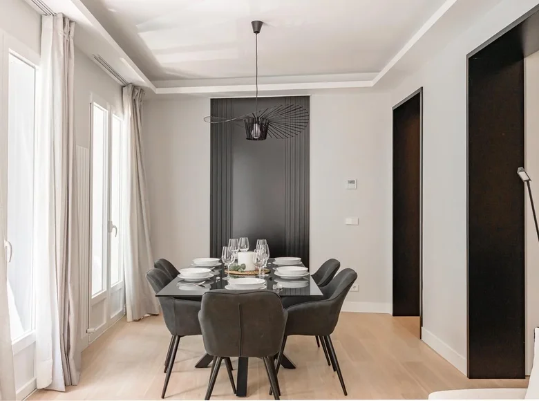Apartment 102 m² Madrid, Spain