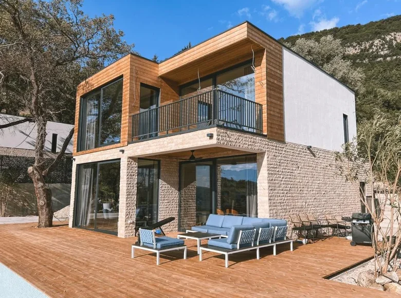 Maison 4 chambres 213 m² Skaljari, Monténégro