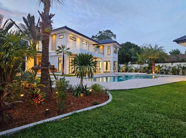 Вилла 4 спальни 460 м² Чалонг, Таиланд