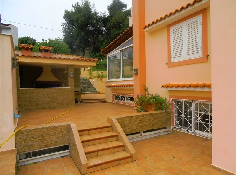 3 bedroom townthouse 300 m² Nea Makri, Greece