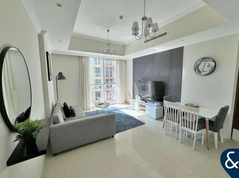 Apartamento 1 habitación 816 m² Dubái, Emiratos Árabes Unidos