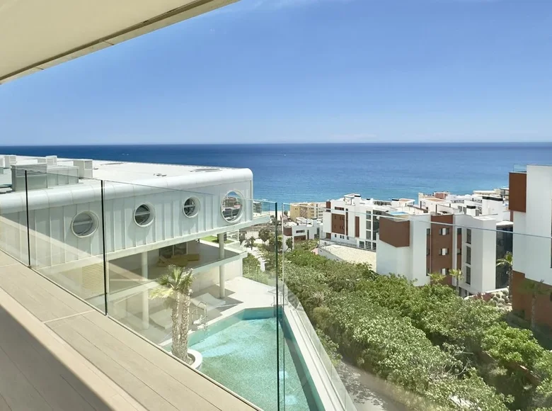 Mieszkanie 3 pokoi 96 m² Fuengirola, Hiszpania