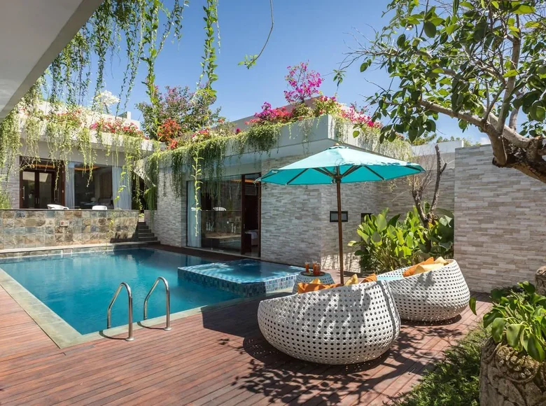 3-Schlafzimmer-Villa 400 m² Benoa, Indonesien