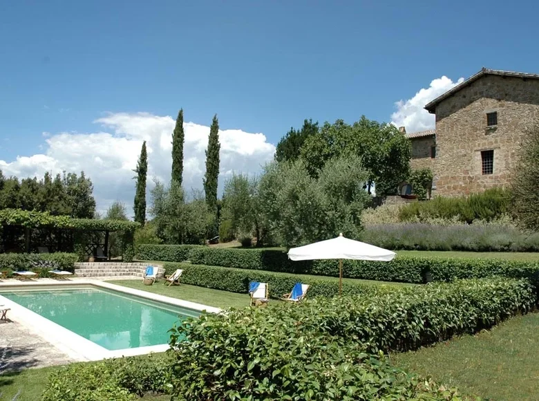 Investment 500 m² in Sferracavallo, Italy