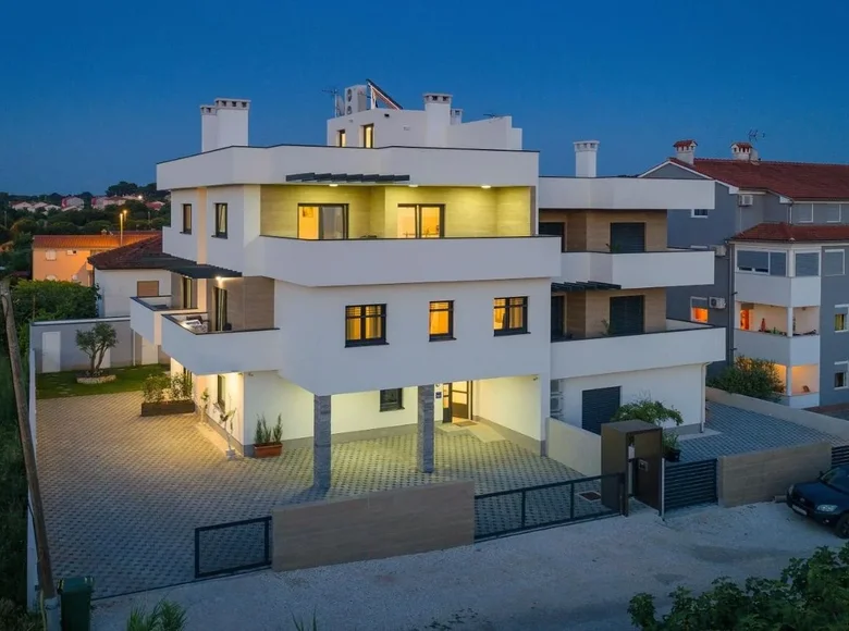 House 10 bedrooms 271 m² Grad Pula, Croatia