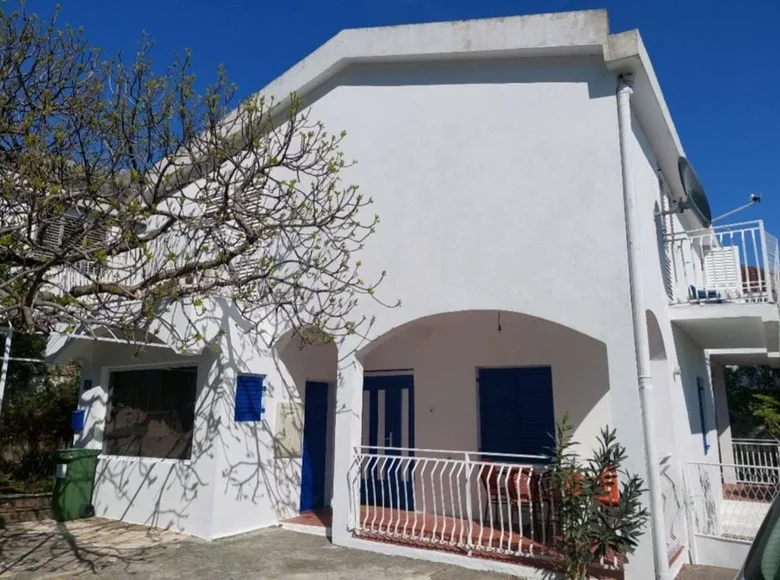 Villa 180 m² Sutomore, Montenegro