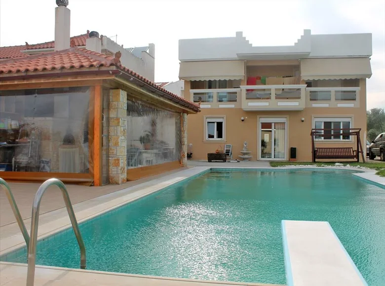 villa de 5 chambres 390 m² Aliveri, Grèce