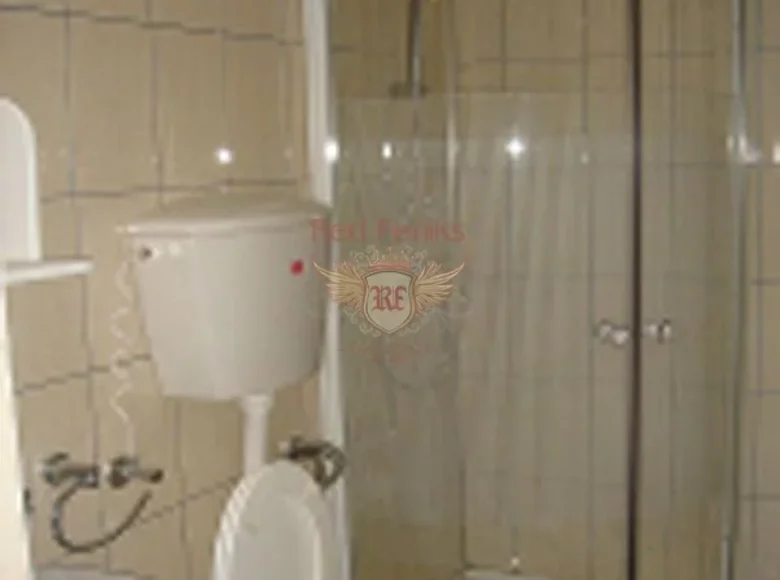 Hotel 1 630 m² Muo, Montenegro