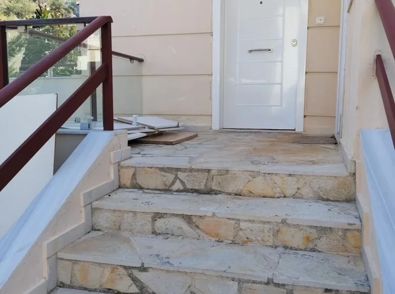 Szeregowiec 2 pokoi 98 m² Municipality of Saronikos, Grecja