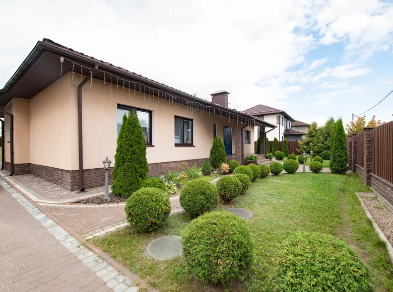 House 194 m² Kalodziscanski sielski Saviet, Belarus