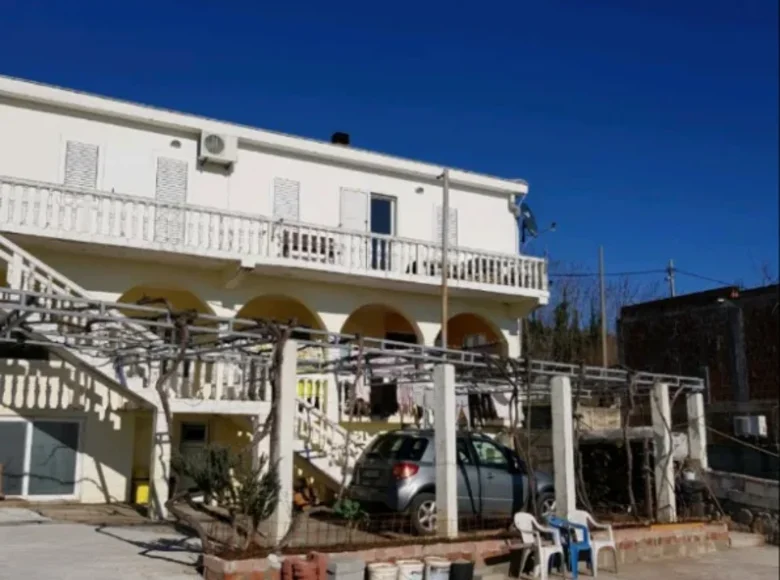 Дом 4 спальни 228 м² Krimovice, Черногория