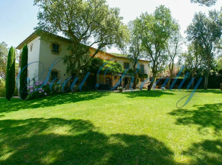 Дом 6 спален 2 293 м² Santa Cristina dAro, Испания