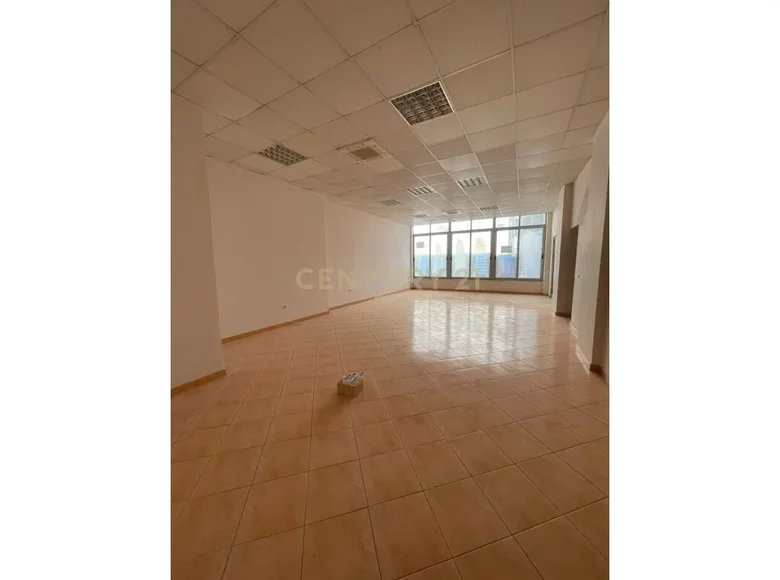 Propiedad comercial 80 m² en Bashkia Durres, Albania