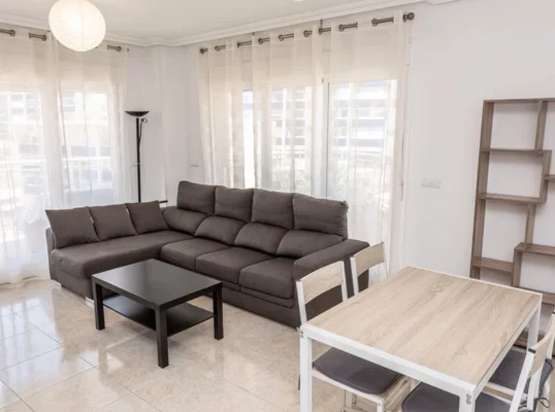 Mieszkanie 2 pokoi 103 m² Benidorm, Hiszpania