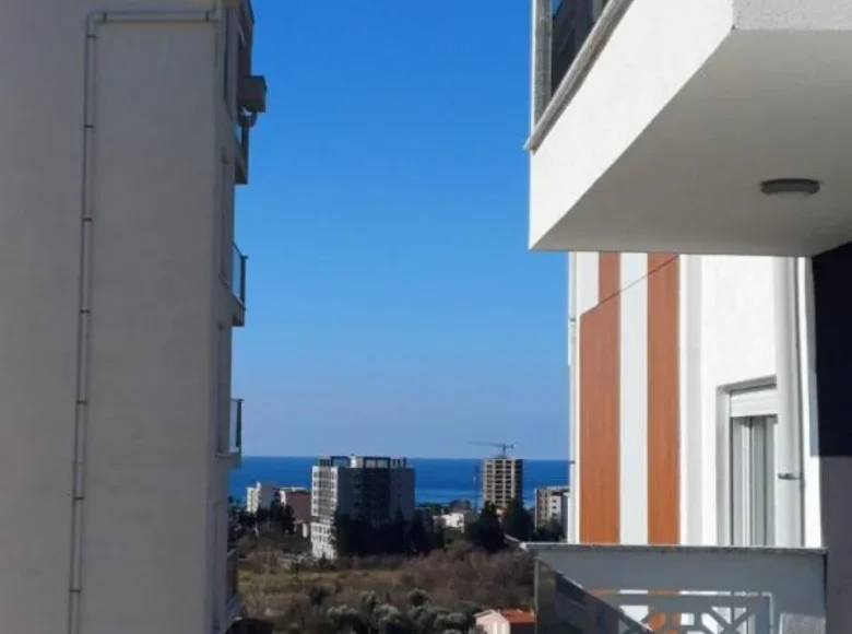 2 bedroom apartment 73 m² Burtaisi, Montenegro