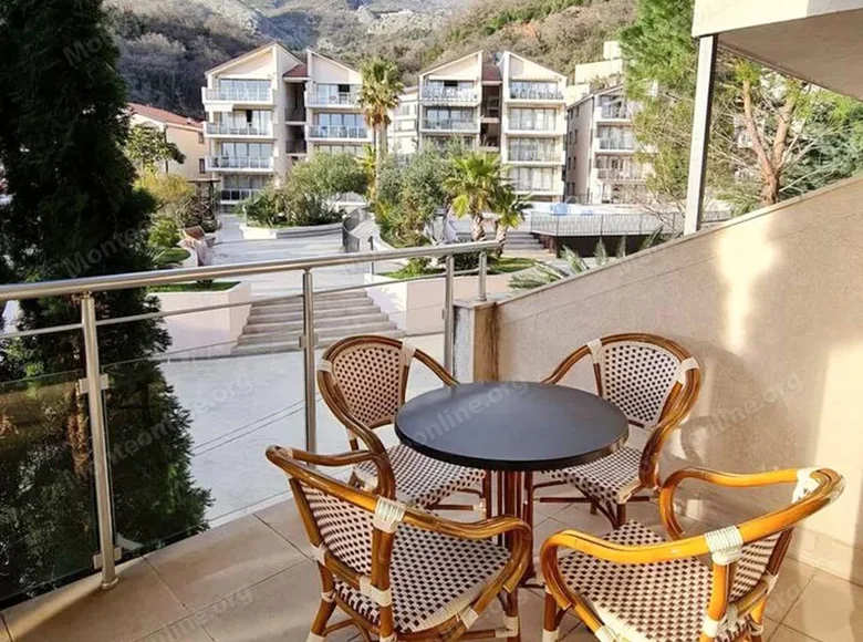 2 bedroom apartment 75 m² Budva, Montenegro