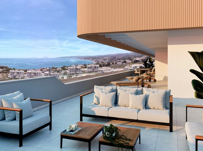 4 bedroom apartment  Estepona, Spain