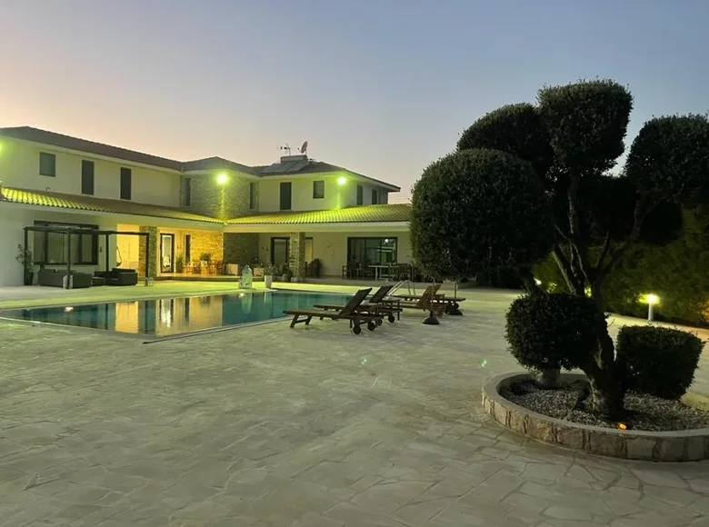 6 bedroom house 640 m² Paphos Municipality, Cyprus