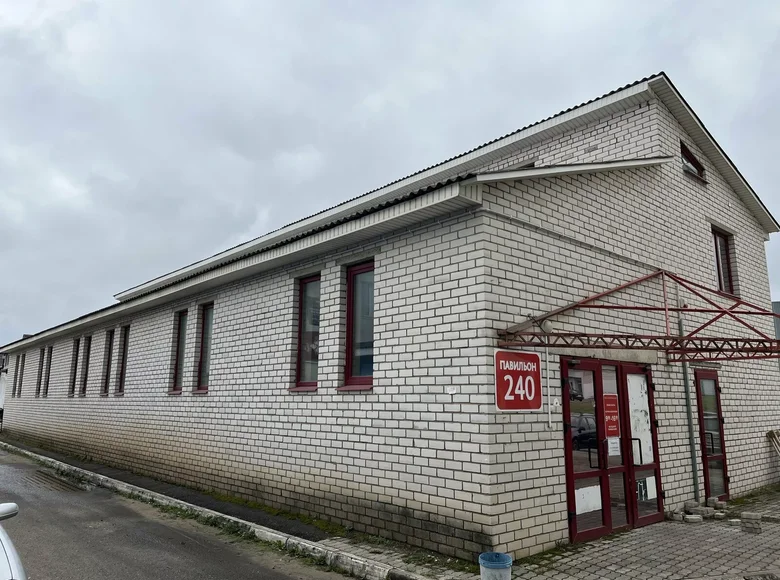 Tienda 380 m² en Borisov, Belarús