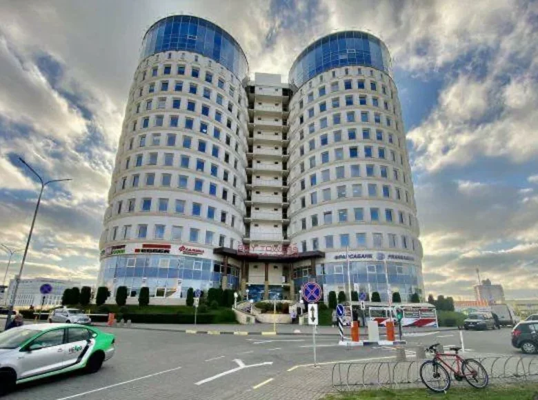 Office 12 rooms 400 m² in Minsk, Belarus