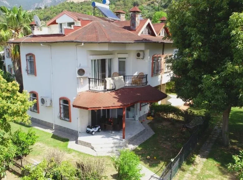 villa de 5 chambres 270 m² Tosmur, Turquie